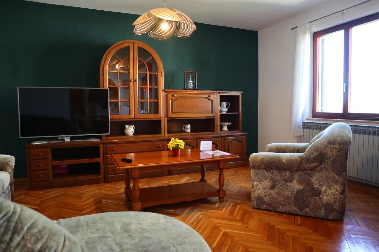 Appartement Apartman Slavko à Tar-Vabriga Extérieur photo